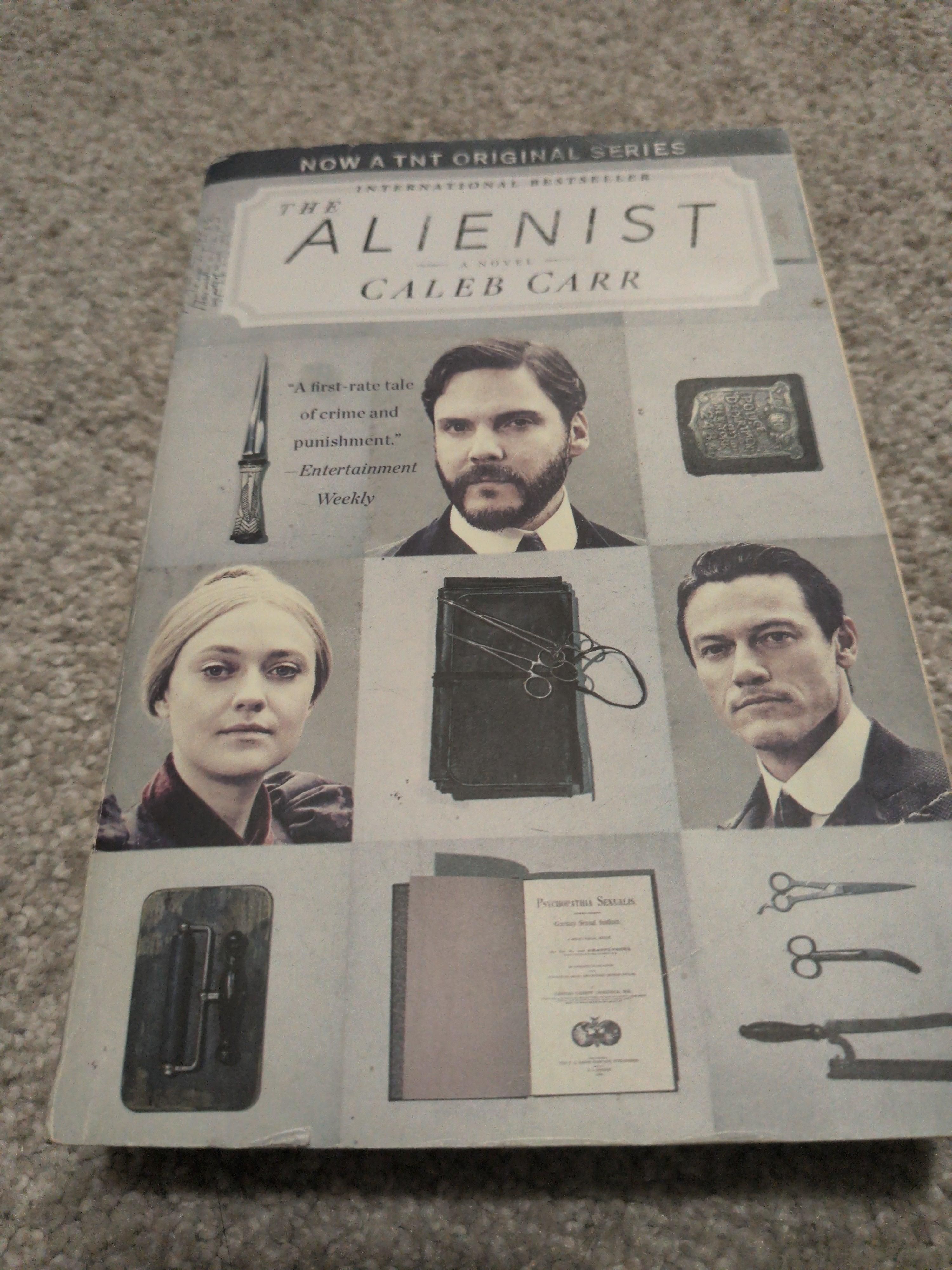 The Alienist (TNT Tie-in Edition): A Novel (The Alienist Series) Carr, Caleb