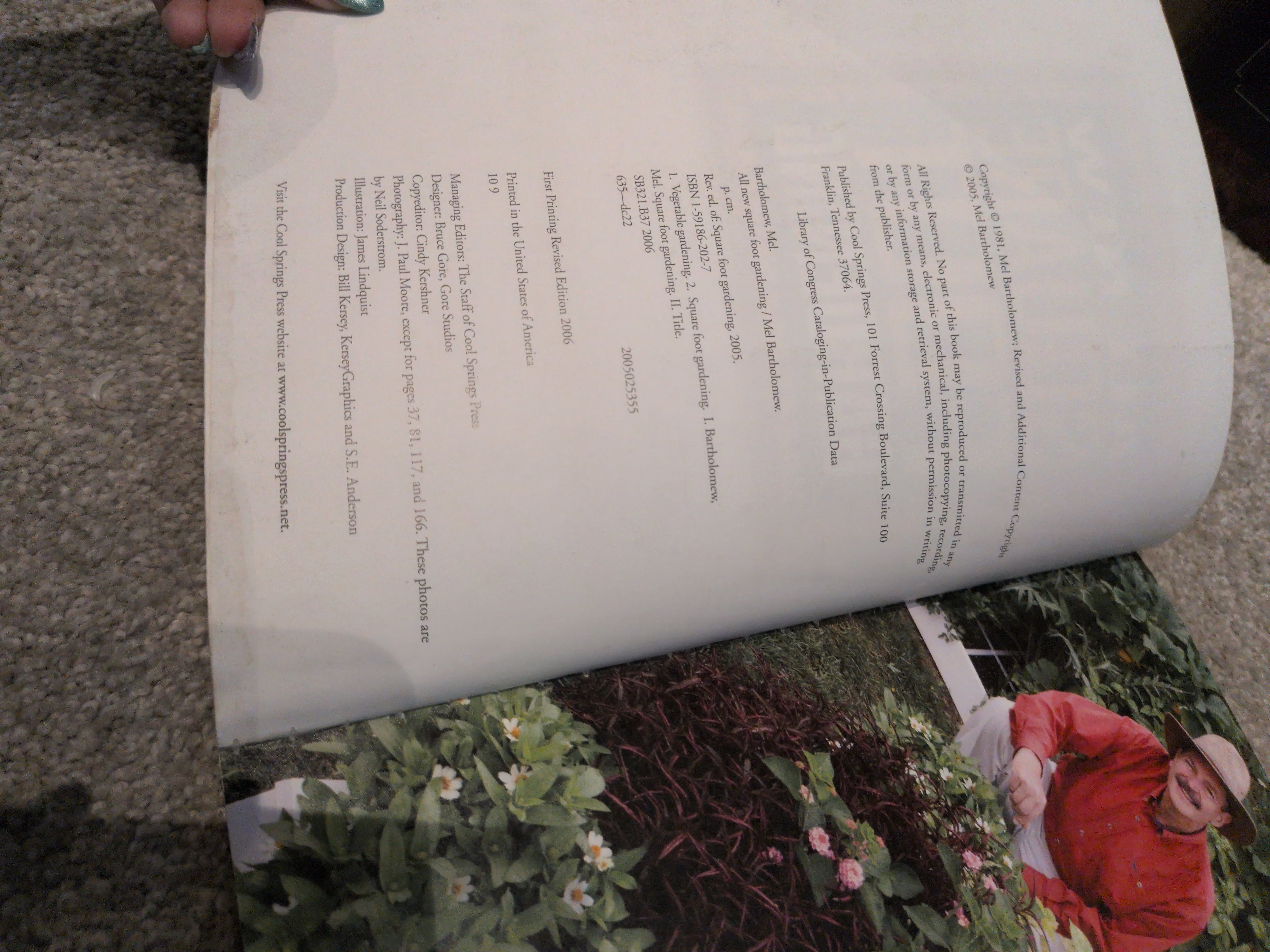 All New Square Foot Gardening Grow more in Less Space! By Mel Bartholomew
