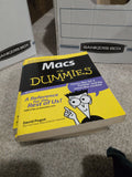 Macs for Dummies (For Dummies (Computers)) by Pogue, David 8th (eighth) Edition (2004) [Unknown Binding] David Pogue